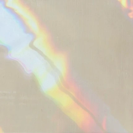 Folha de cura fundida com holograma diagonal